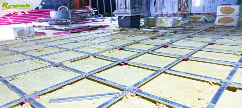 Thi công cách âm sàn bằng bông khoáng Remak